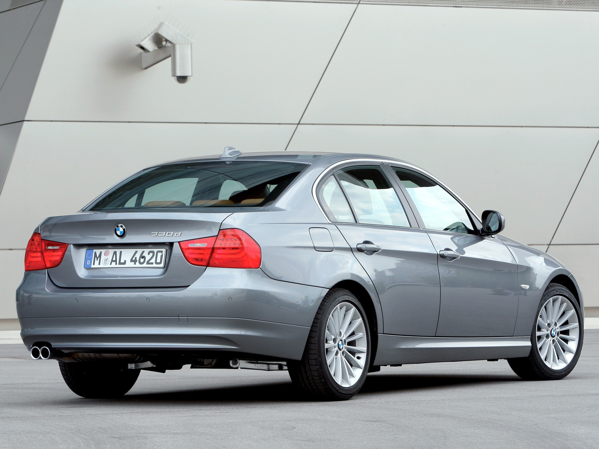 Bmw 3 Series Sedan photo 27