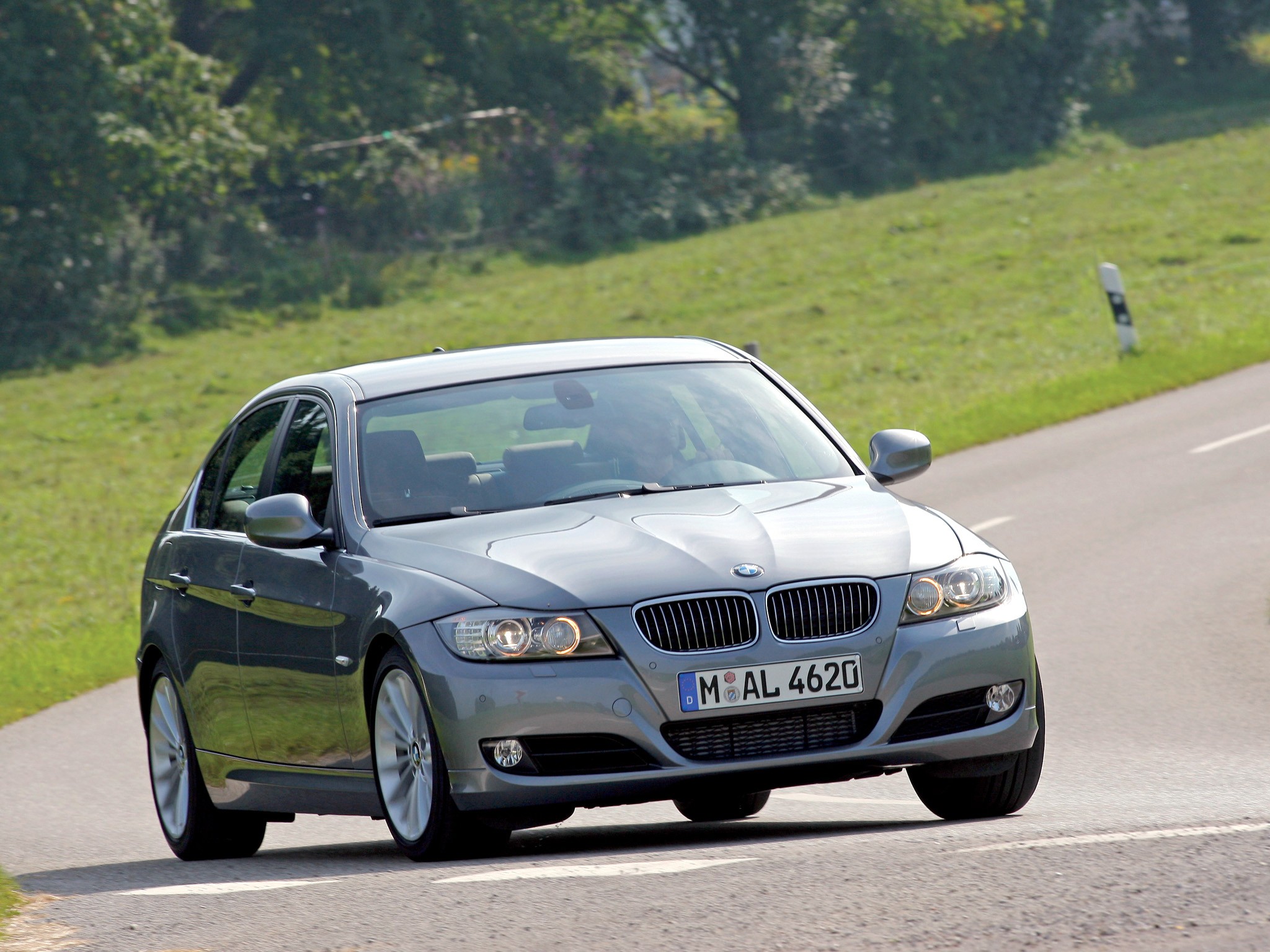 Bmw 3 Series Sedan photo 29