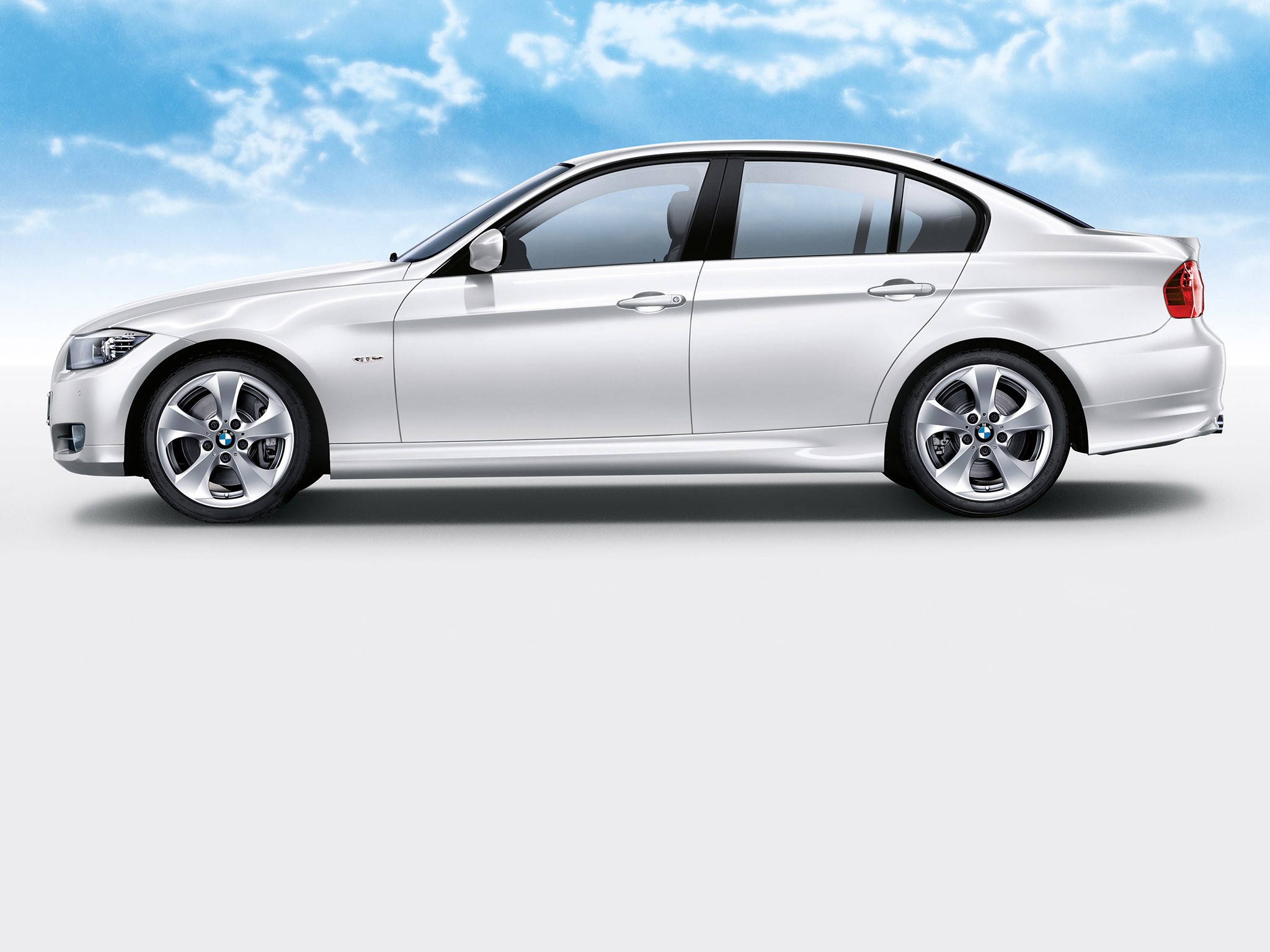 Bmw 3 Series Sedan photo 36