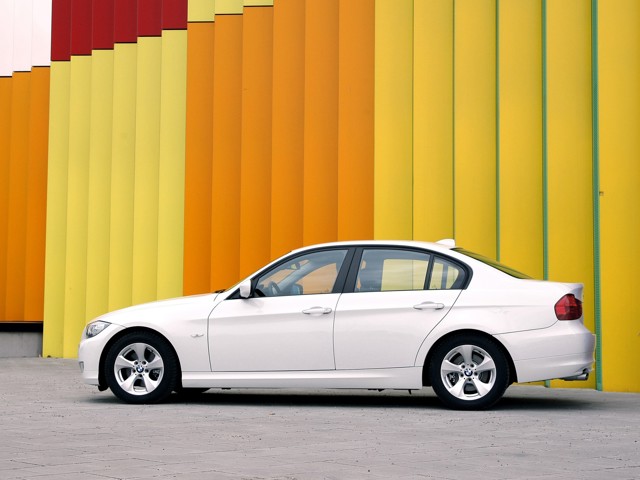 Bmw 3 Series Sedan photo 38