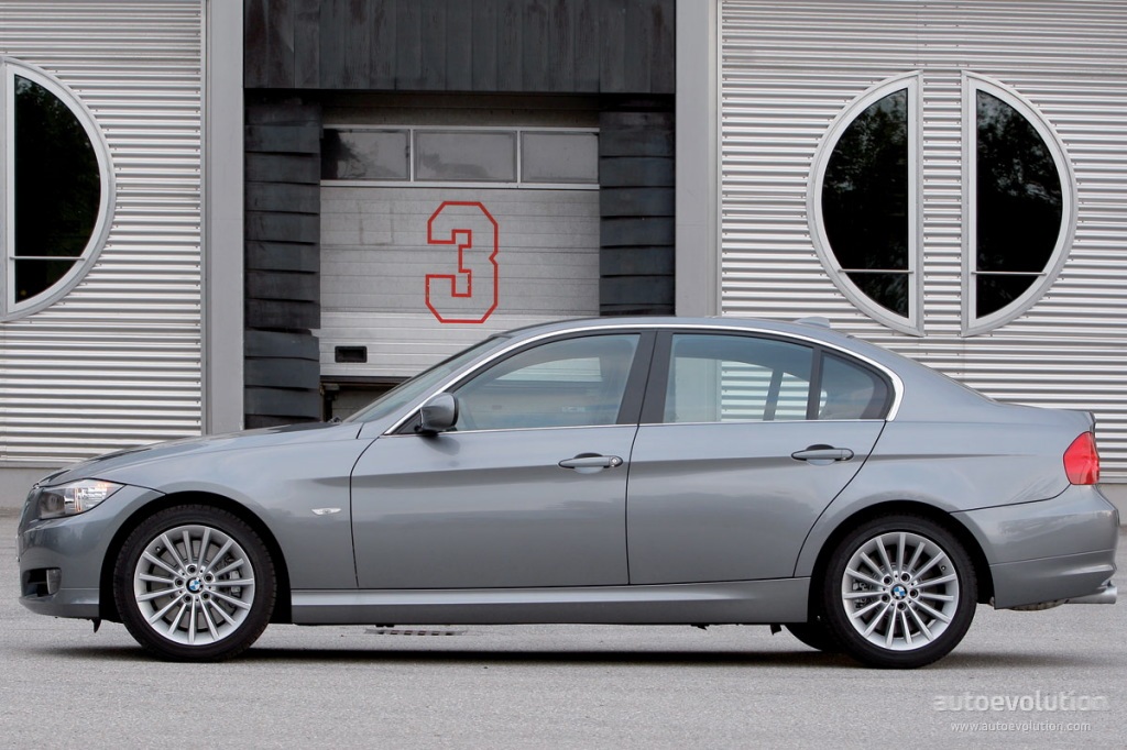 Bmw 3 Series Sedan photo 16