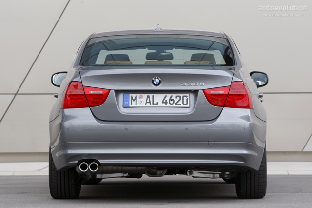 Bmw 3 Series Sedan photo 21