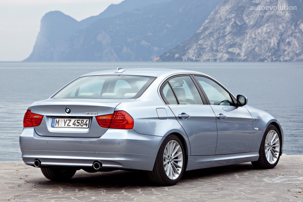 Bmw 3 Series Sedan photo 4