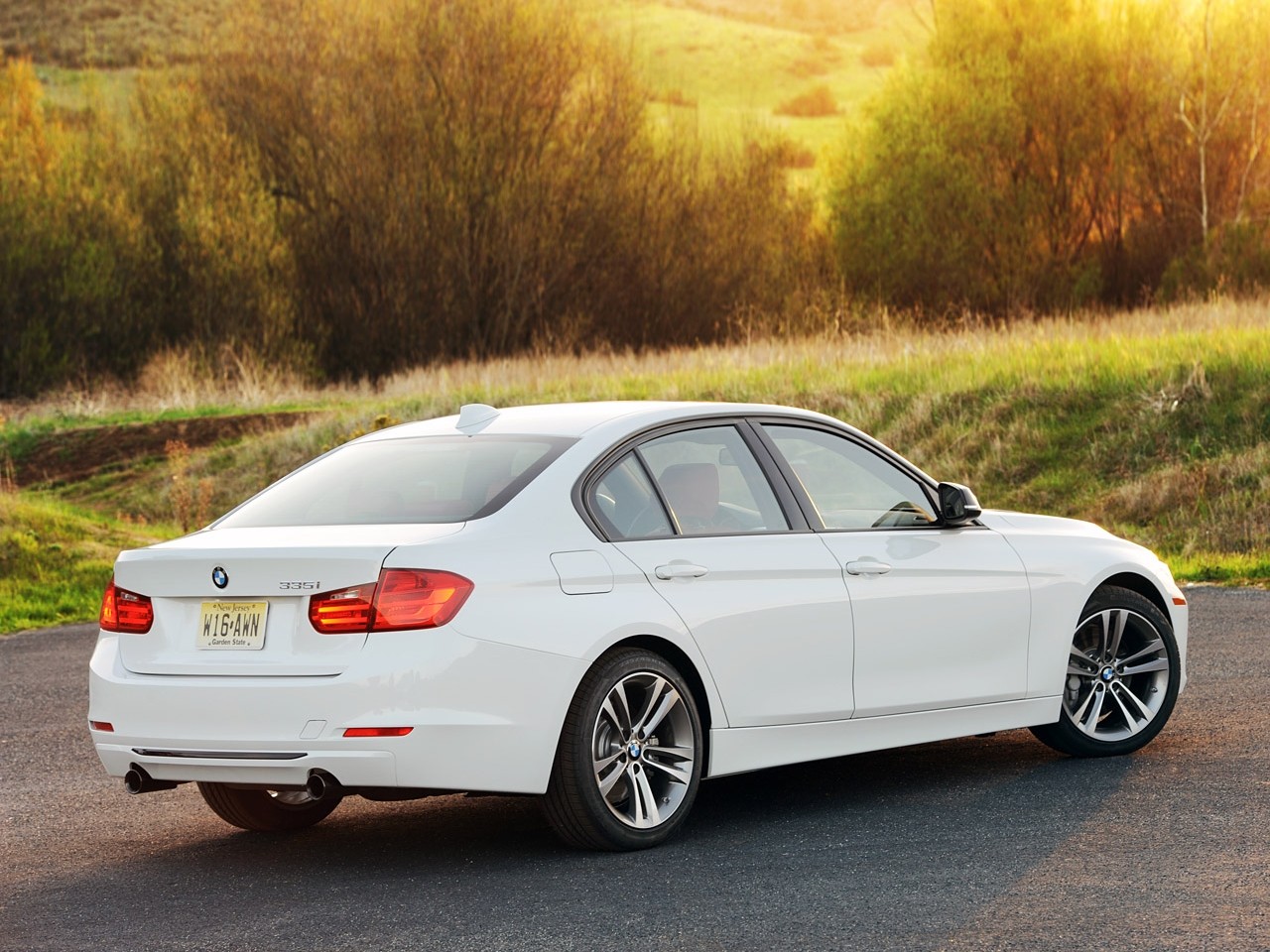Bmw 3 Series Sedan photo 10