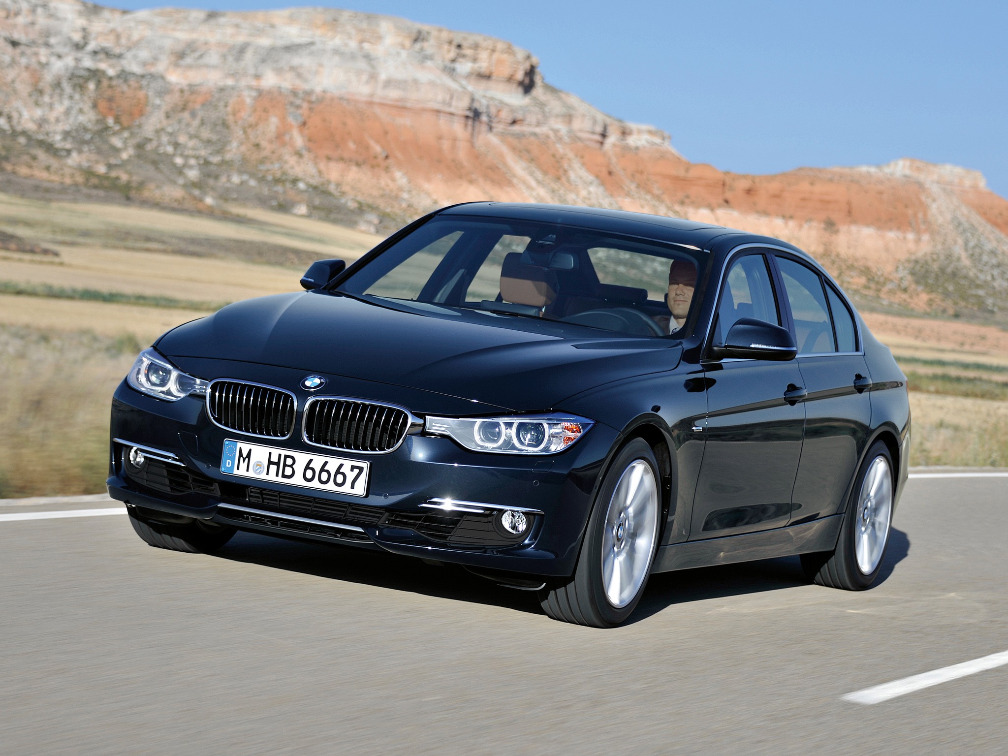 Bmw 3 Series Sedan photo 11