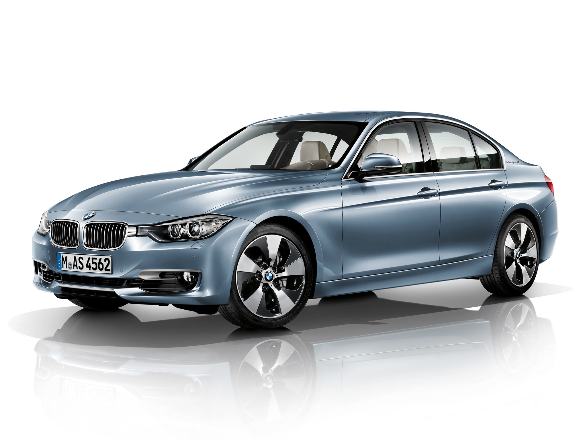 Bmw 3 Series Sedan photo 19