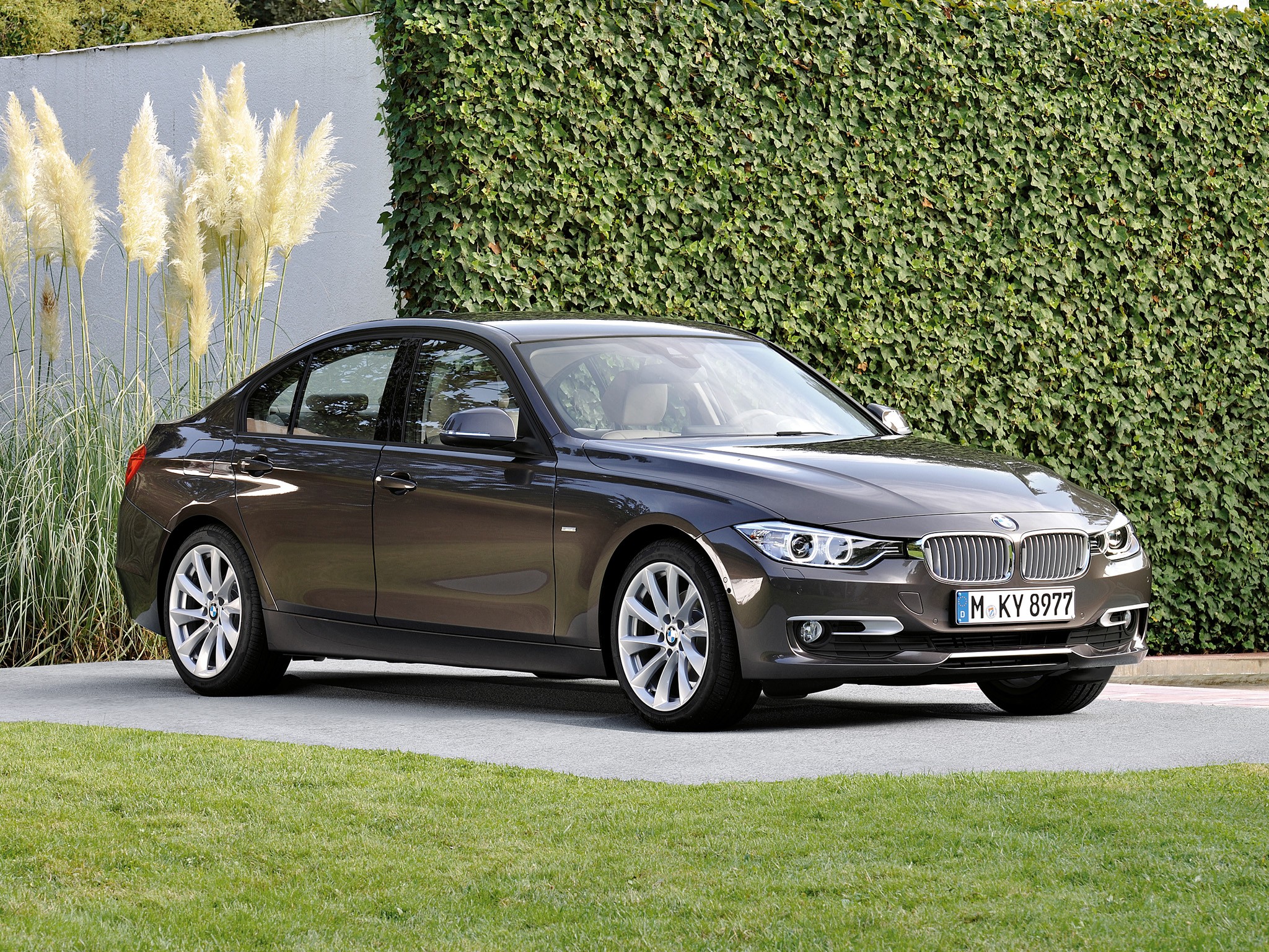 Bmw 3 Series Sedan photo 31
