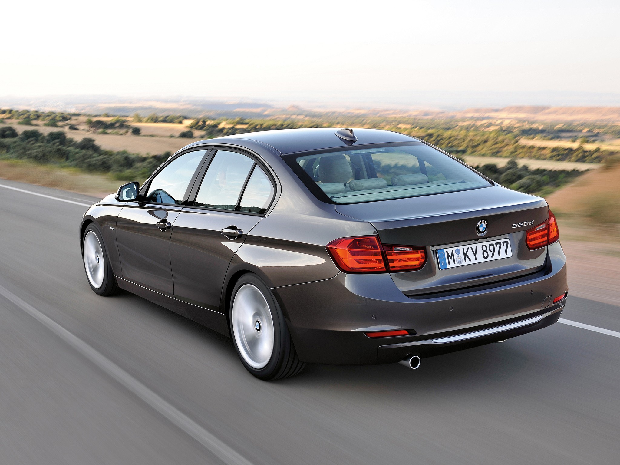 Bmw 3 Series Sedan photo 33