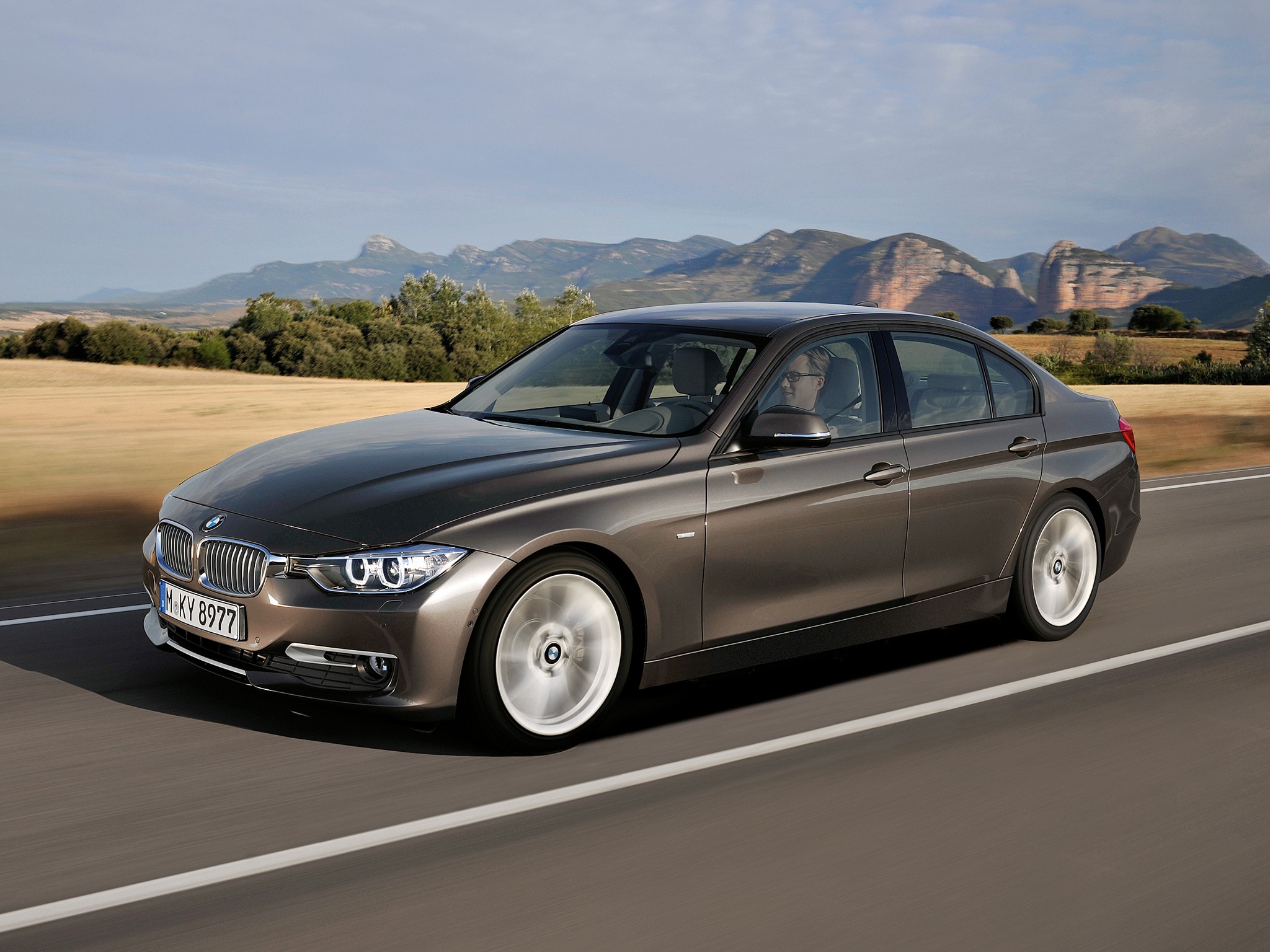 Bmw 3 Series Sedan photo 35