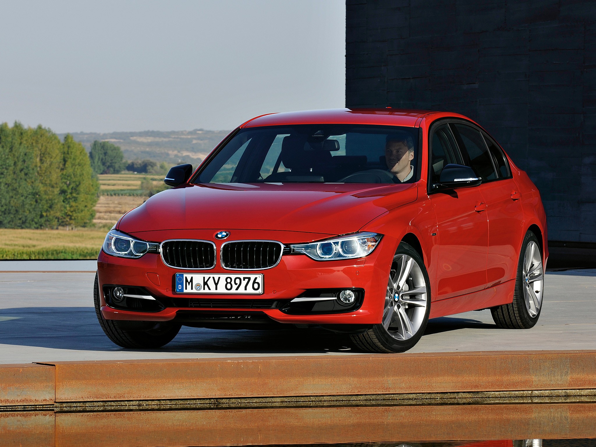 Bmw 3 Series Sedan photo 38