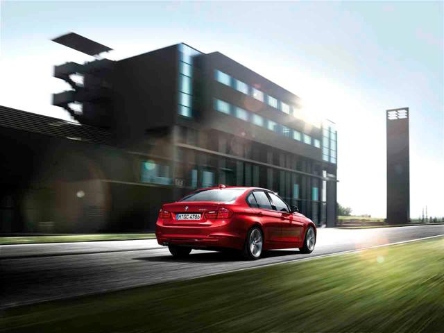 Bmw 3 Series Sedan photo 3