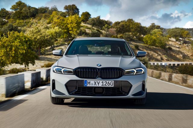 Bmw 3 Series Sedan photo 4