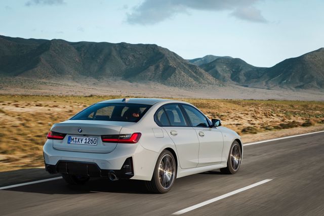 Bmw 3 Series Sedan photo 6