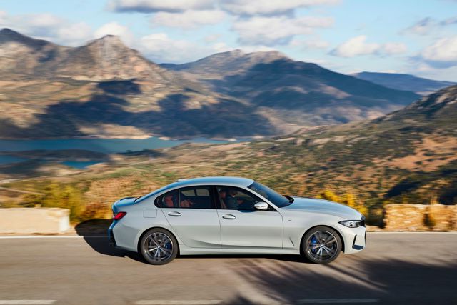 Bmw 3 Series Sedan photo 7