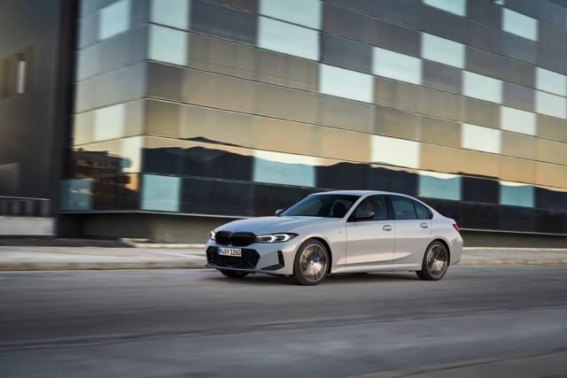 Bmw 3 Series Sedan photo 10