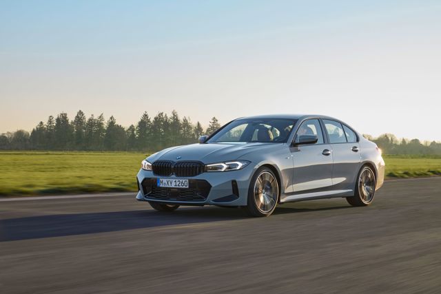 Bmw 3 Series Sedan photo 13