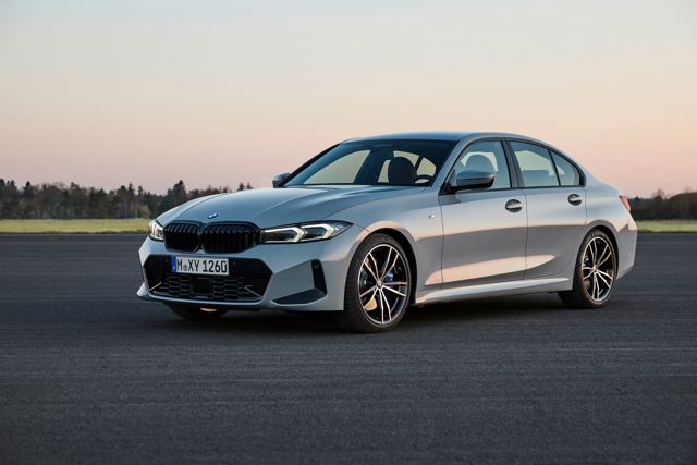 Bmw 3 Series Sedan photo 22