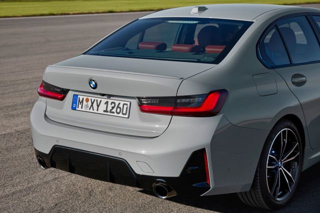Bmw 3 Series Sedan photo 33
