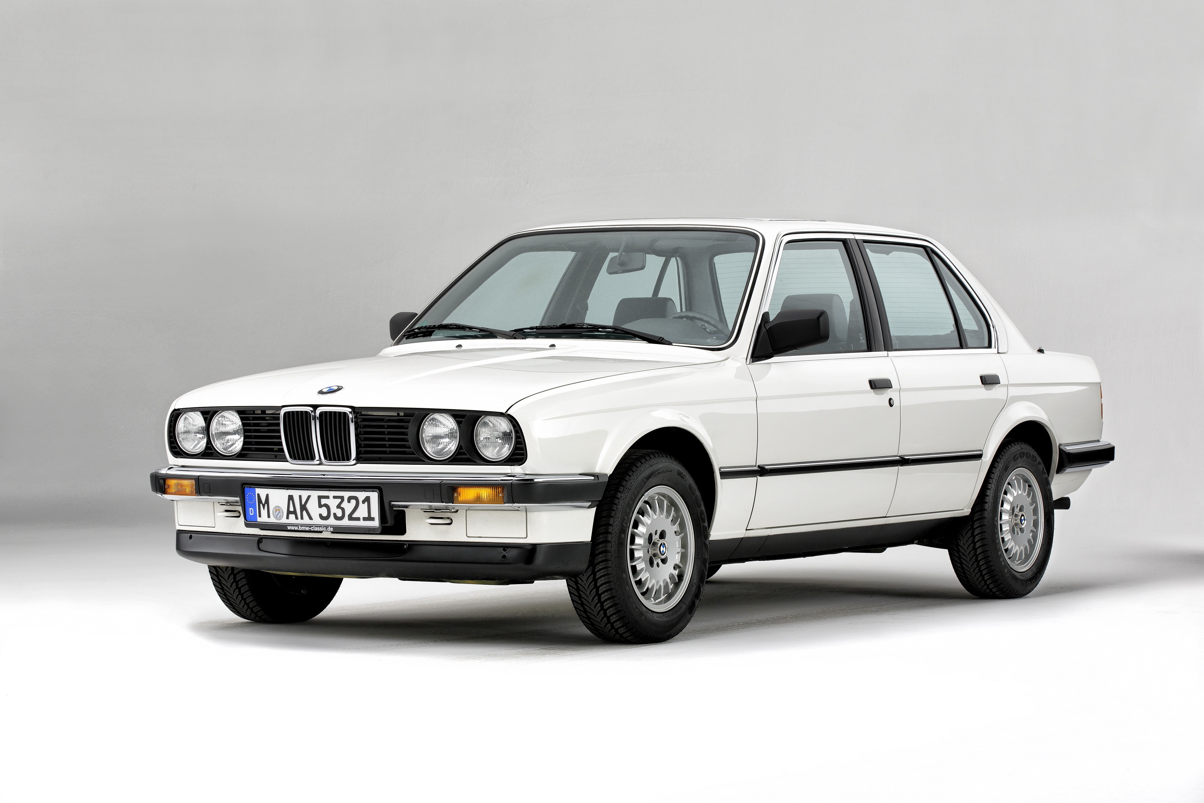 Bmw 3 Series Sedan photo 38