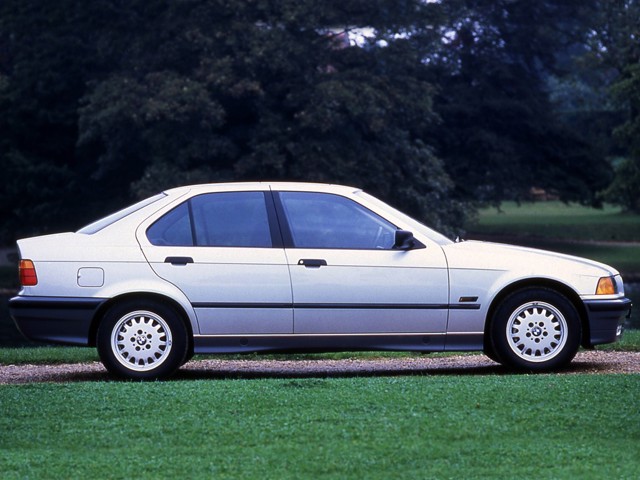 Bmw 3 Series Sedan photo 10
