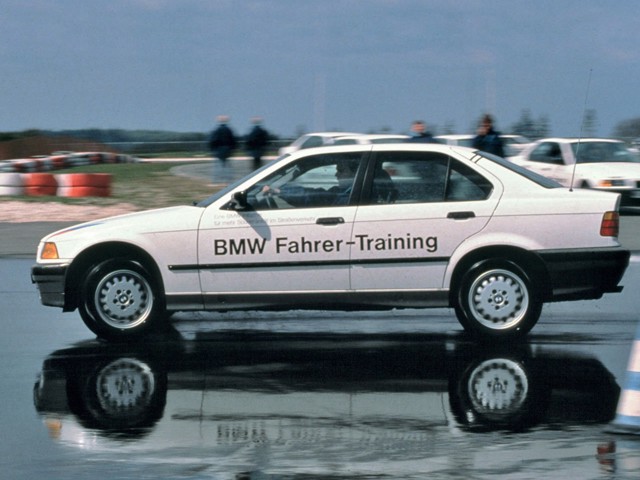 Bmw 3 Series Sedan photo 15
