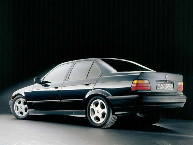 Bmw 3 Series Sedan photo 19
