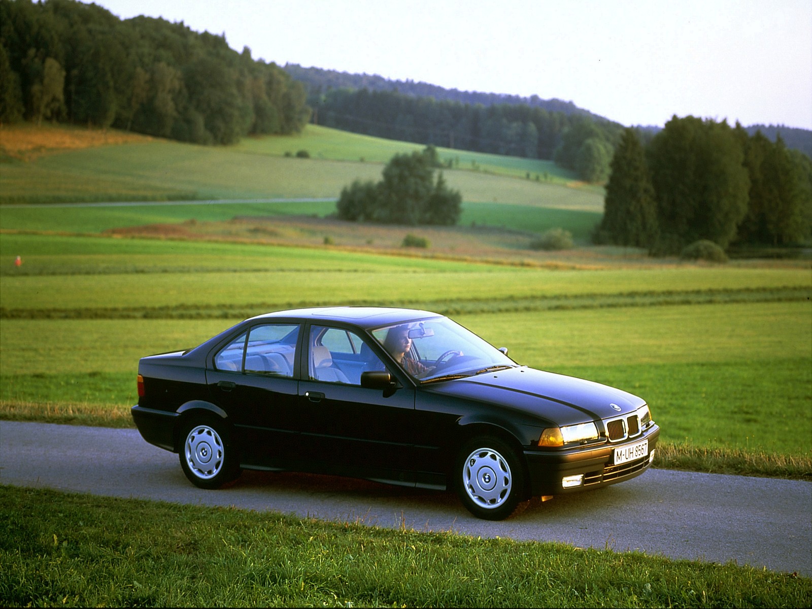 Bmw 3 Series Sedan photo 20
