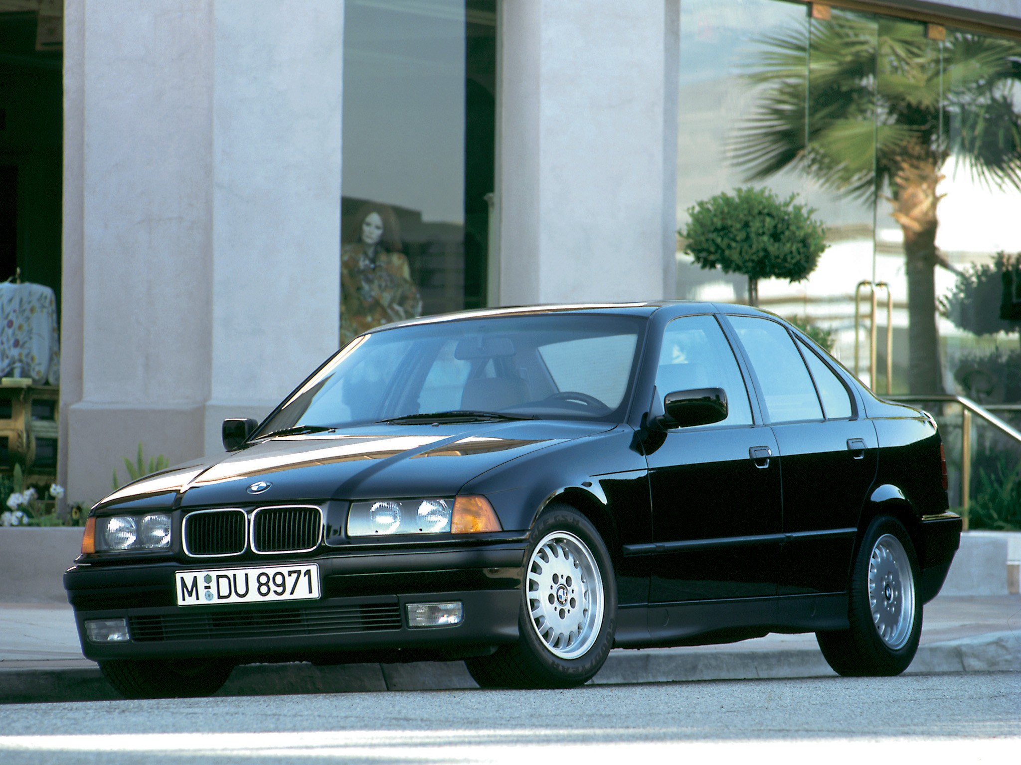 Bmw 3 Series Sedan photo 23