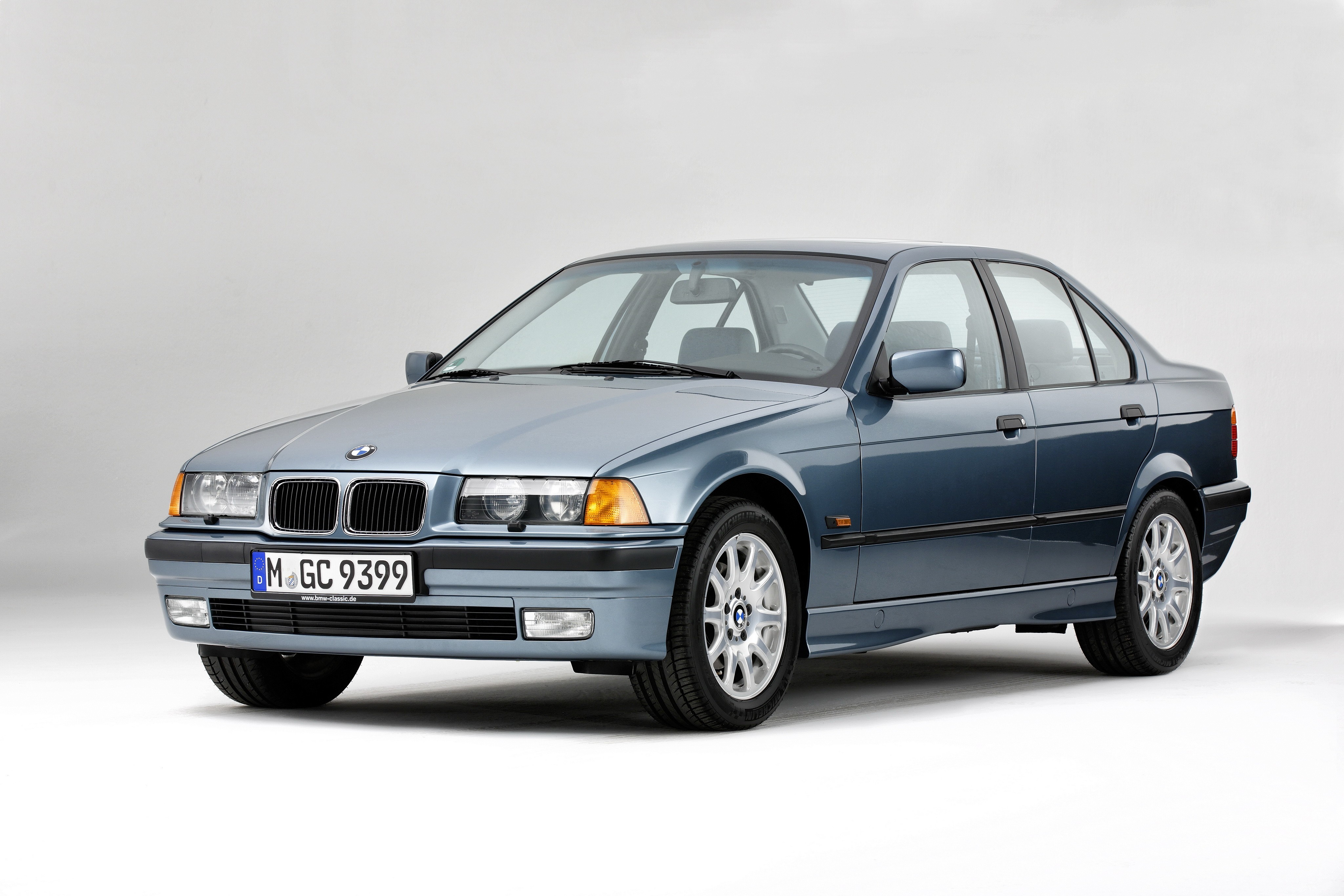 Bmw 3 Series Sedan photo 30