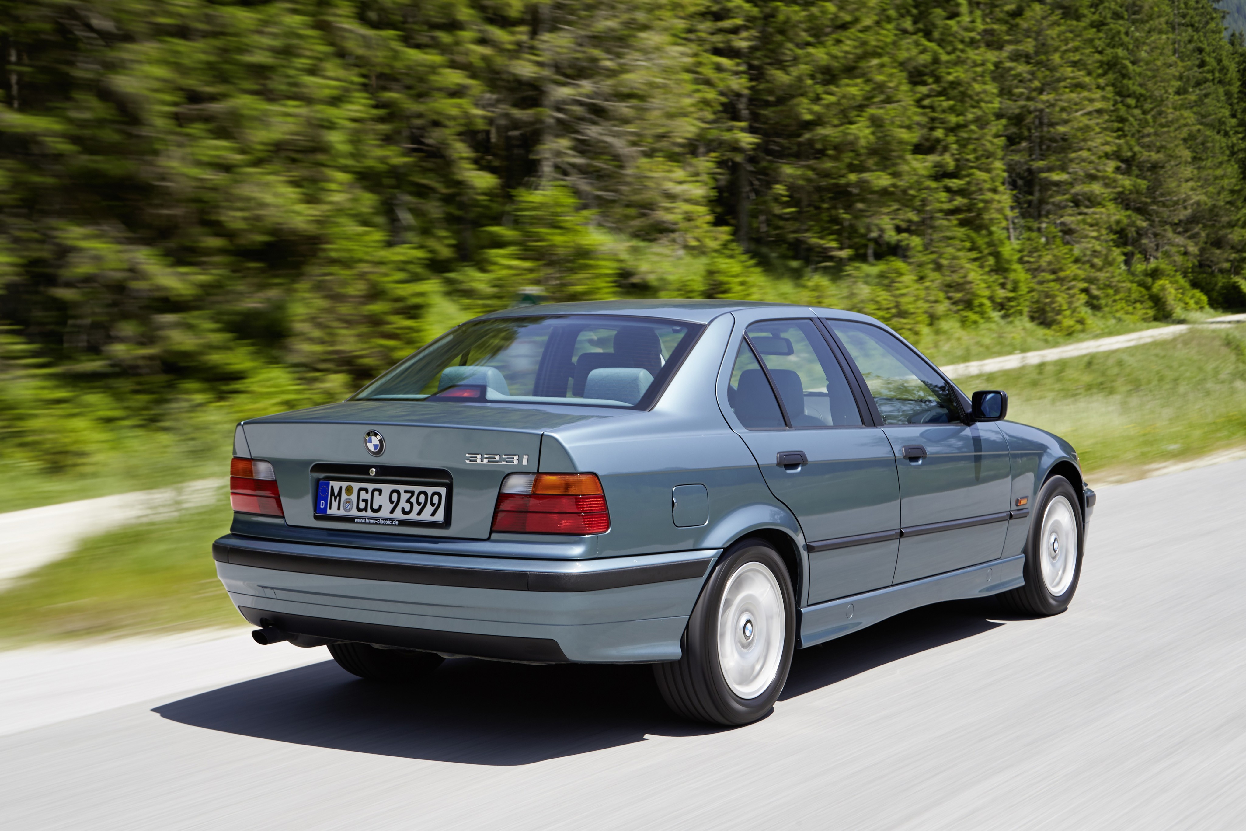 Bmw 3 Series Sedan photo 34