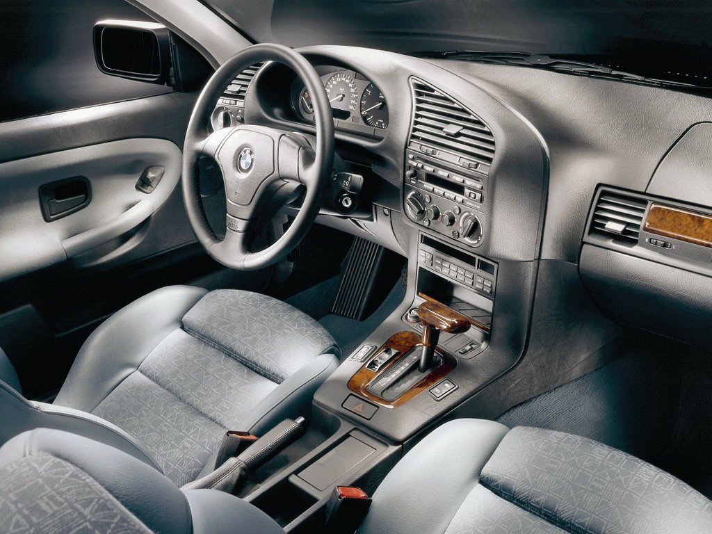 Bmw 3 Series Sedan photo 39