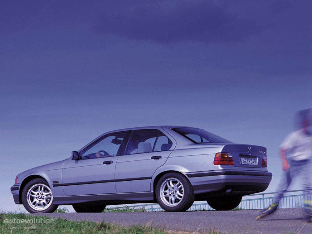 Bmw 3 Series Sedan photo 2