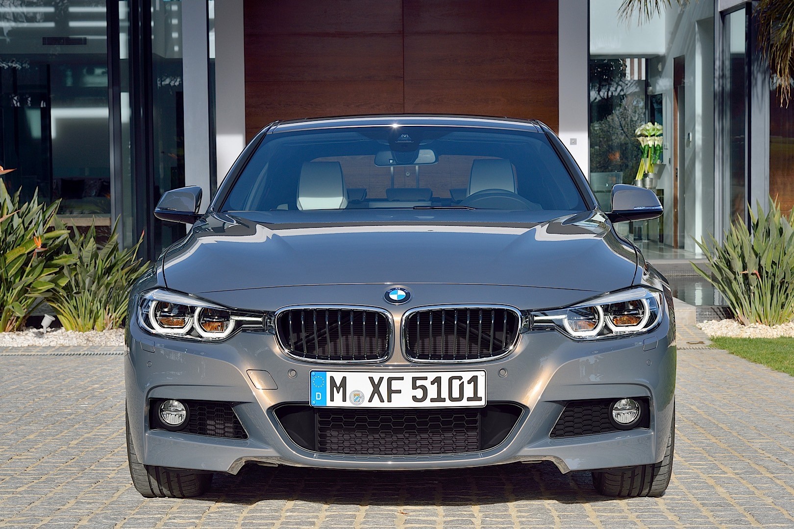 Bmw 3 Series Sedan photo 5