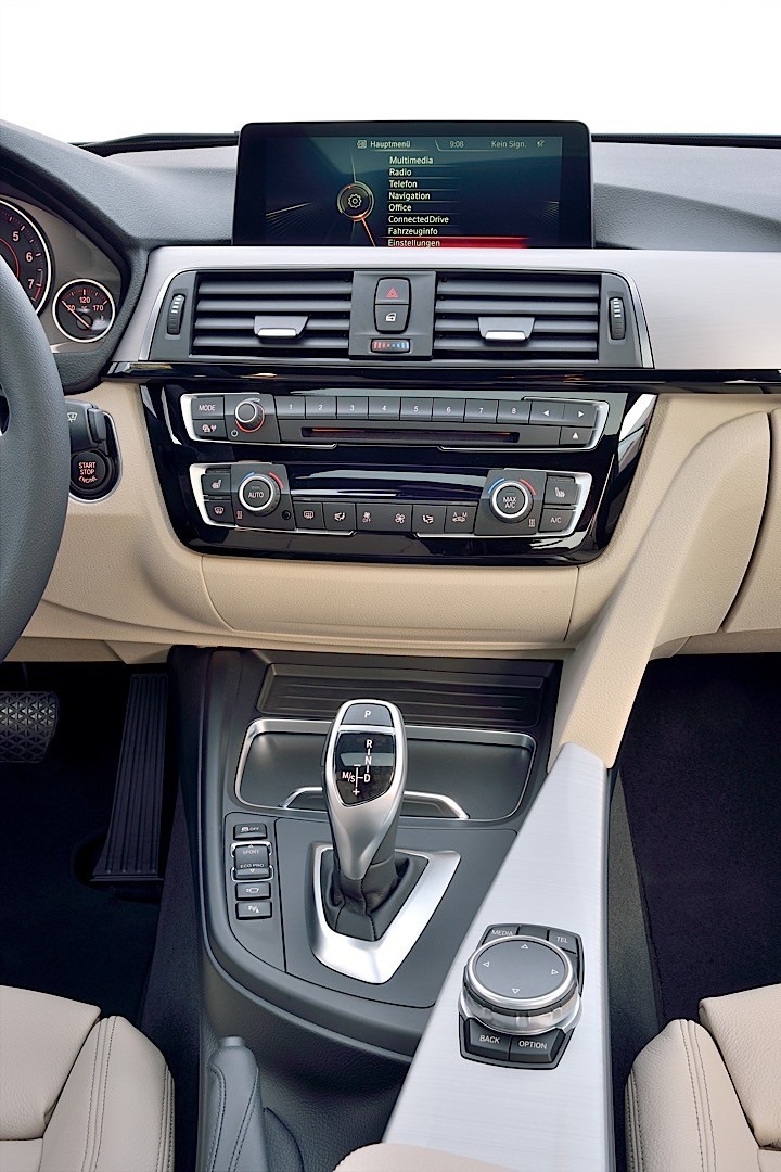 Bmw 3 Series Sedan photo 105