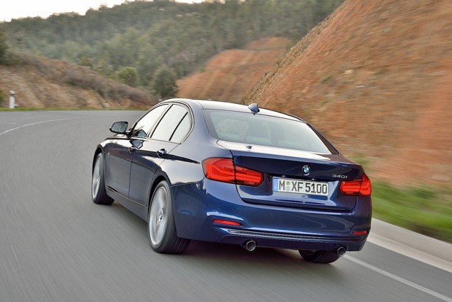 Bmw 3 Series Sedan foto 32
