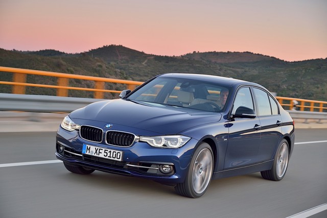Bmw 3 Series Sedan foto 35
