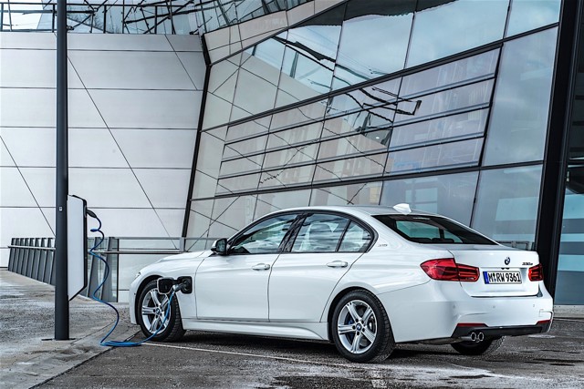Bmw 3 Series Sedan foto 65
