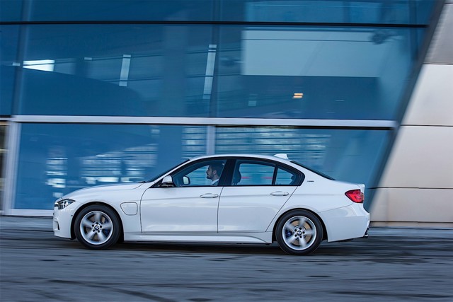 Bmw 3 Series Sedan foto 69