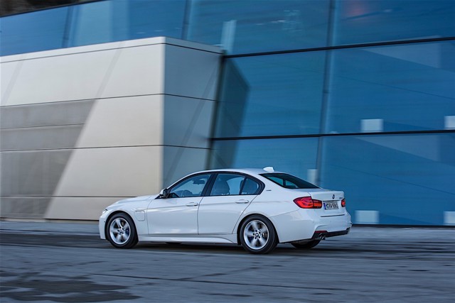 Bmw 3 Series Sedan foto 70