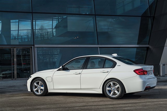 Bmw 3 Series Sedan foto 76