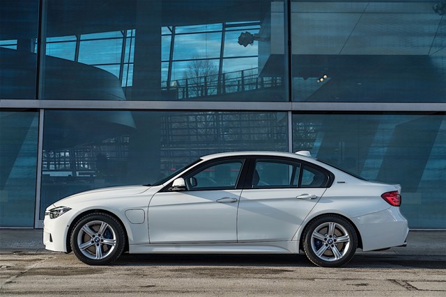 Bmw 3 Series Sedan foto 78