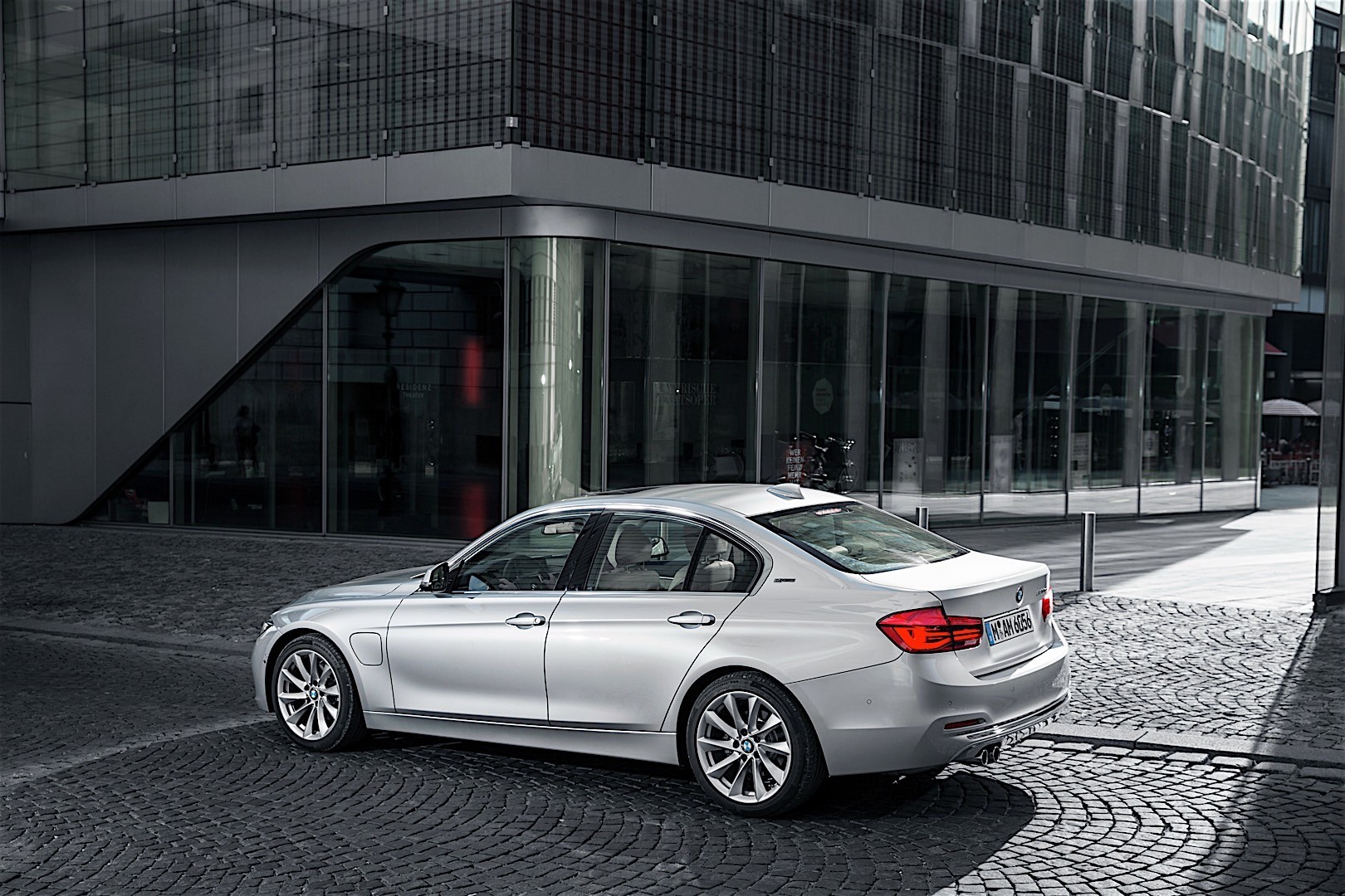 Bmw 3 Series Sedan photo 80