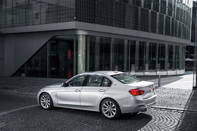 Bmw 3 Series Sedan foto 80