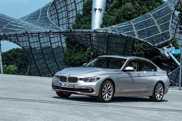 Bmw 3 Series Sedan foto 83