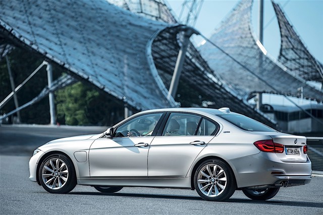 Bmw 3 Series Sedan foto 85
