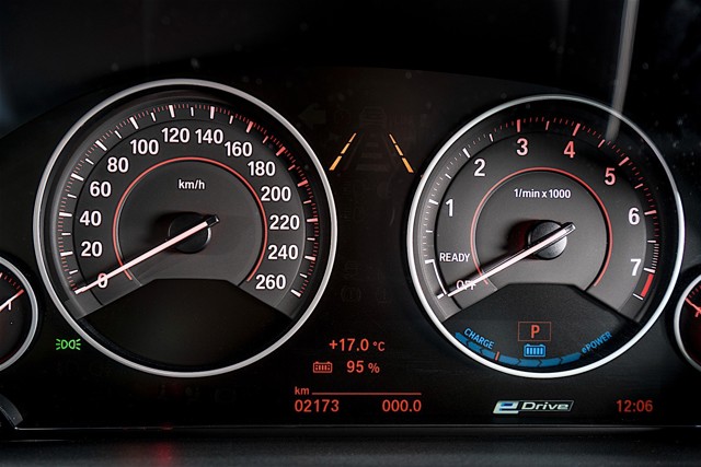 Bmw 3 Series Sedan foto 119