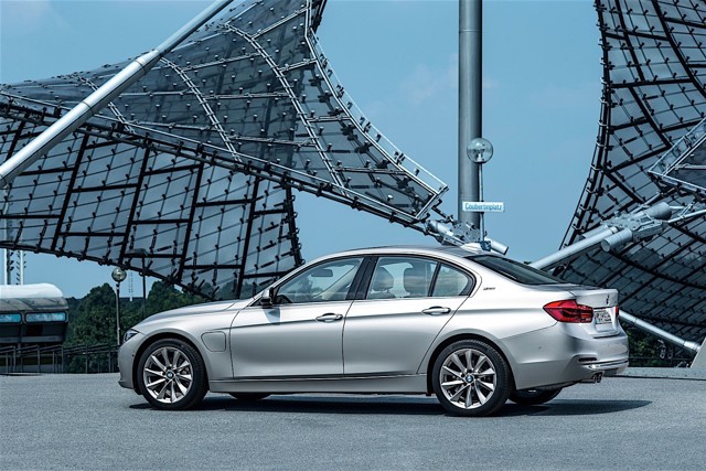 Bmw 3 Series Sedan foto 42