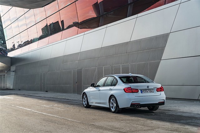Bmw 3 Series Sedan foto 44