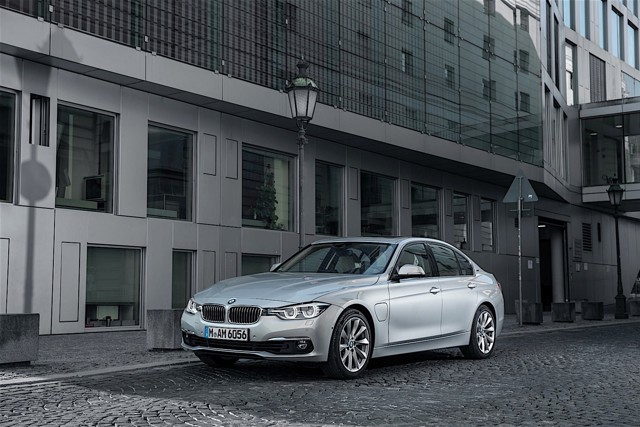 Bmw 3 Series Sedan foto 46