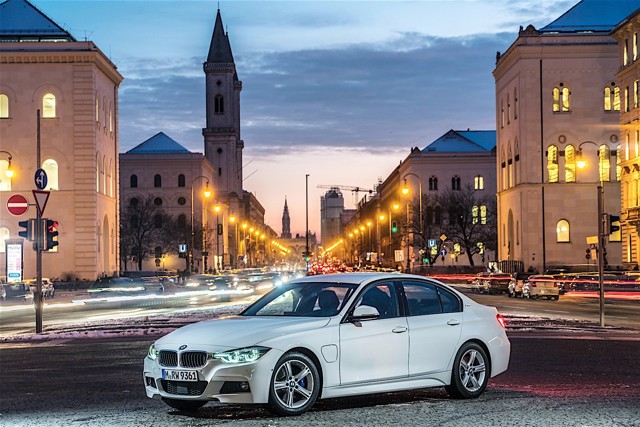 Bmw 3 Series Sedan foto 47
